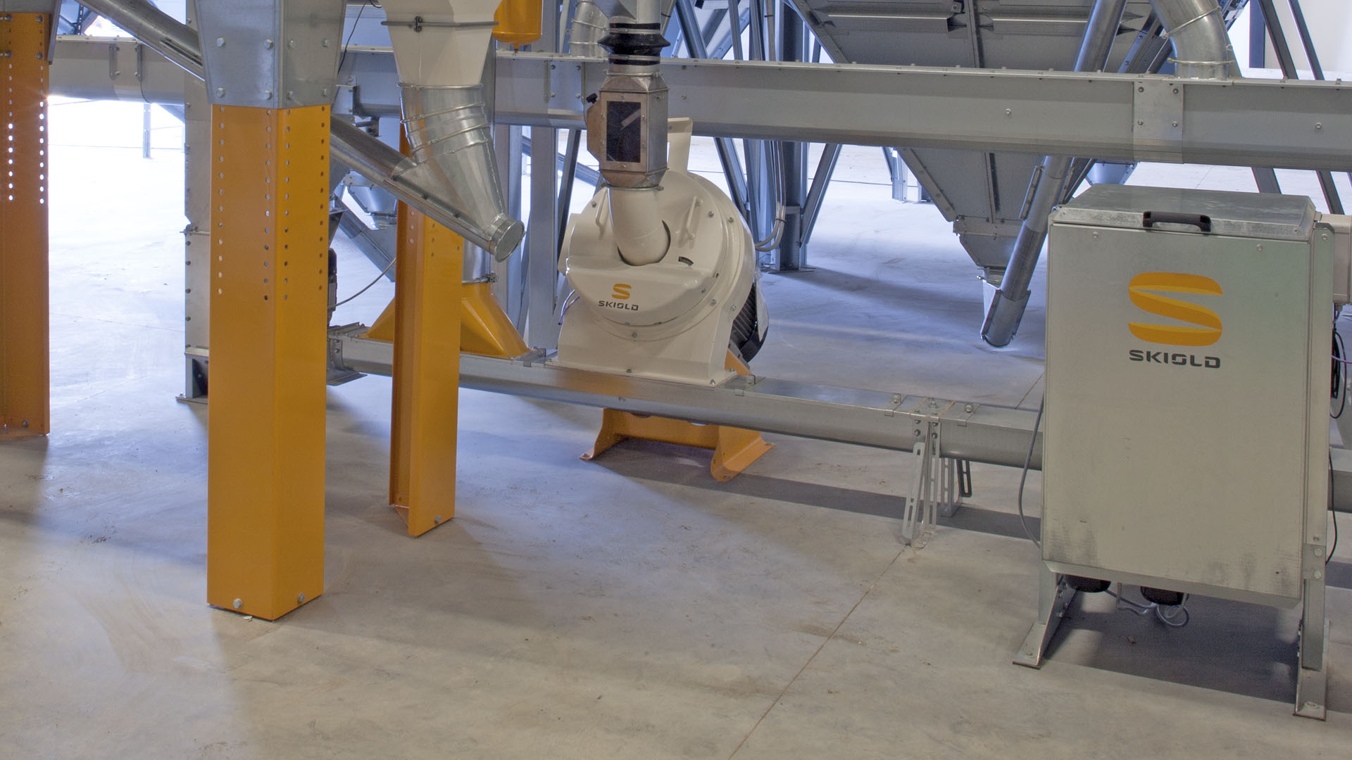 Dosificación de microcomponentes en fábricas de piensos | SKIOLD 