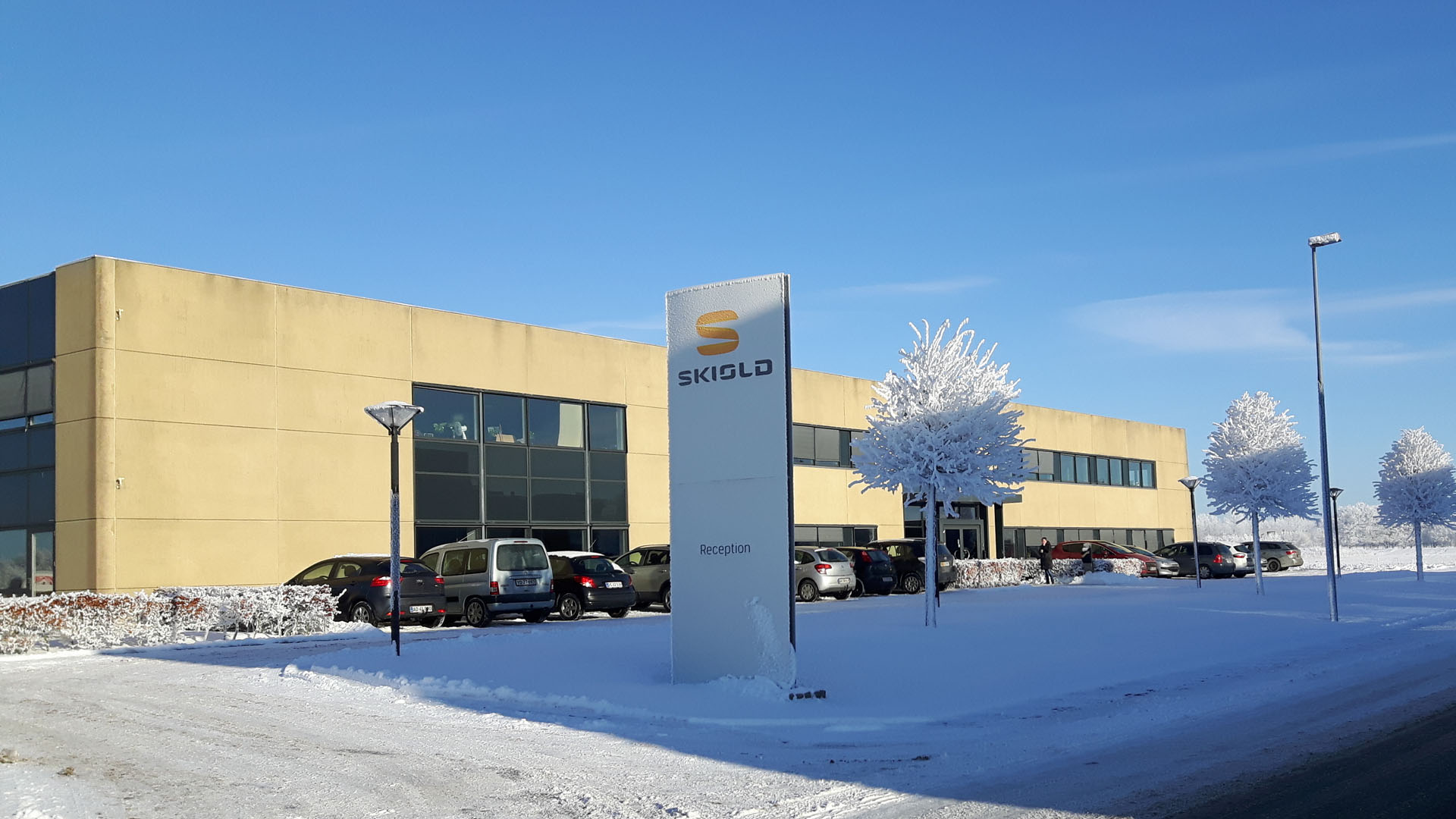 Oficina de SKIOLD en Ikast en un frío día de invierno 