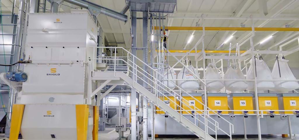 Fábrica de molienda y piensos SKIOLD | Molienda y mezcla de piensos de alta calidad
