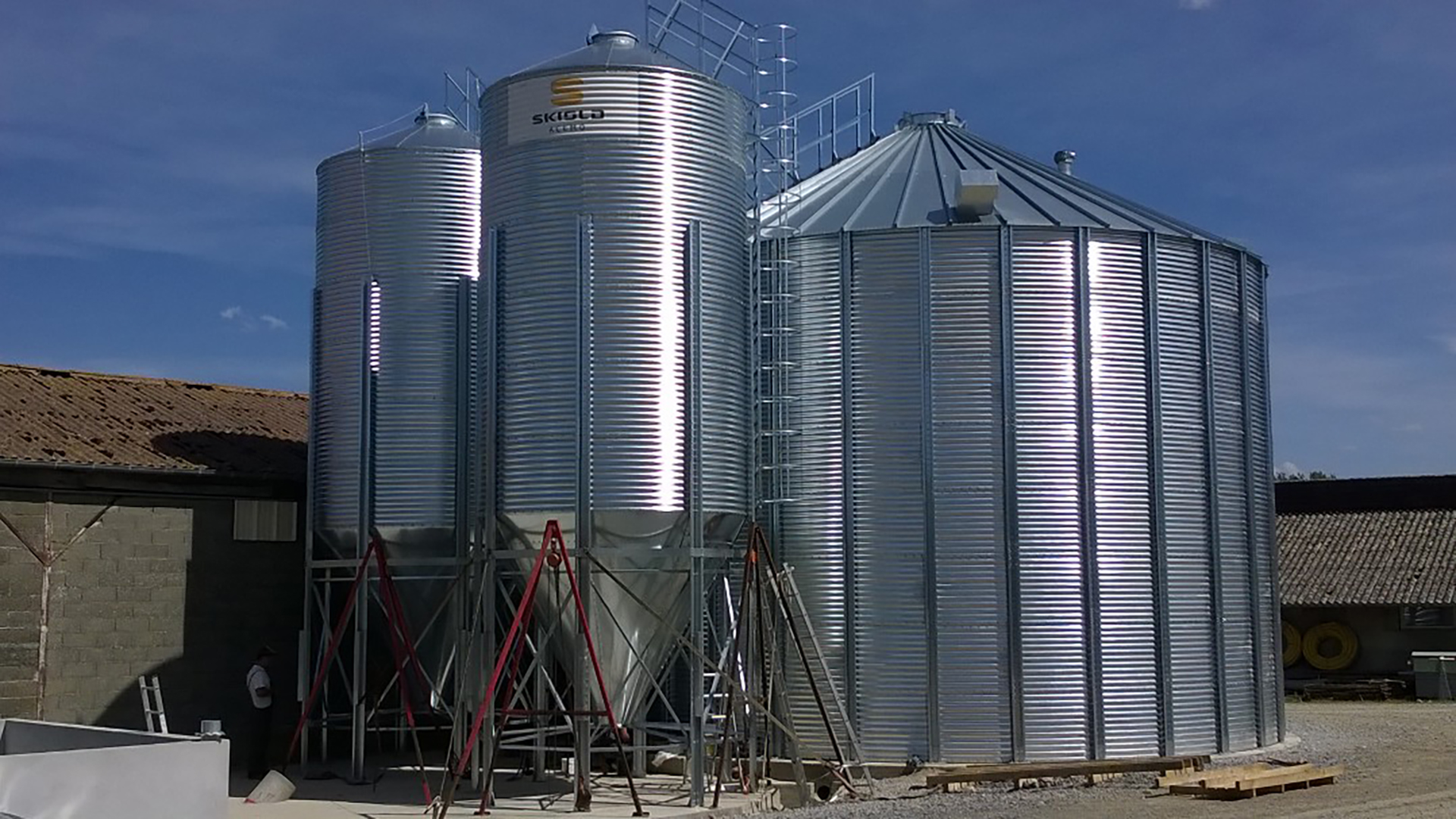 Silos dosificadores para almacenamiento de granos SKIOLD 