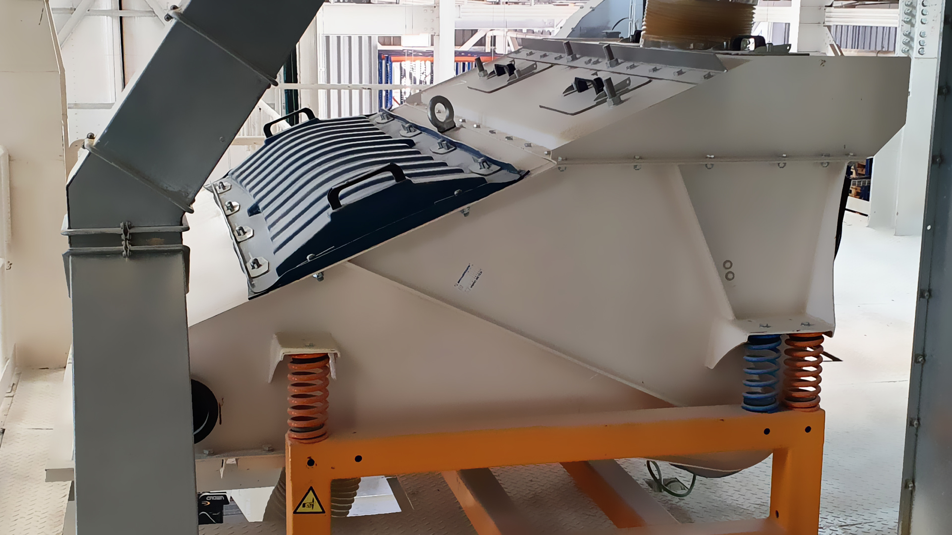 Tamiz SKIOLD para garantizar gránulos libres de polvo 